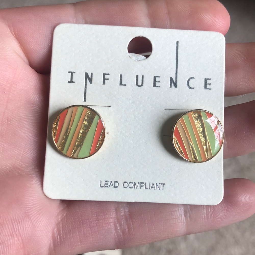 Stud earrings - Picture 3 of 3